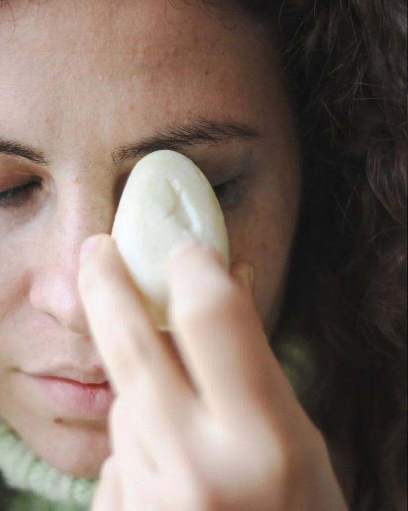 Lait démaquillant solide | ÉCLIPSE