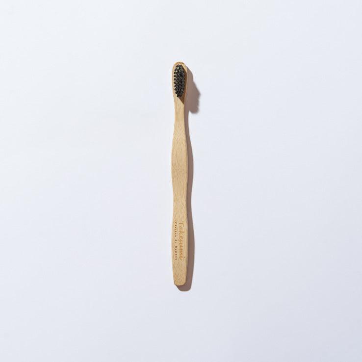 Brosse à dents en bambou infusée au charbon de bambou - E-POP CARE